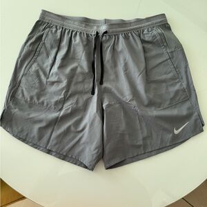 Nike men’s running short